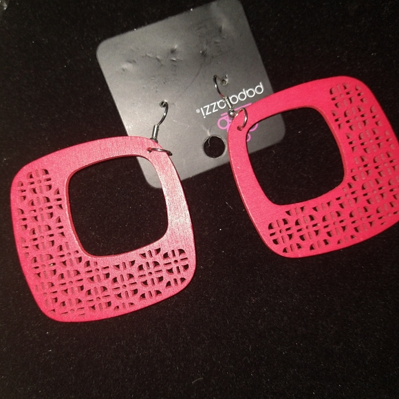 Jewelry - Picture 5 of 16